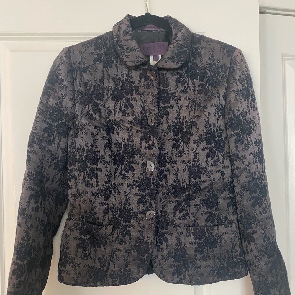 UPSCALE GORGEOUS BLAZER WOOL/RAYON/SILK MADE IN ITALY